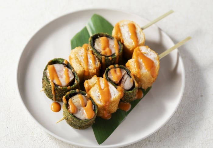 長崎の郷土料理 ハトシとチキンのロール串